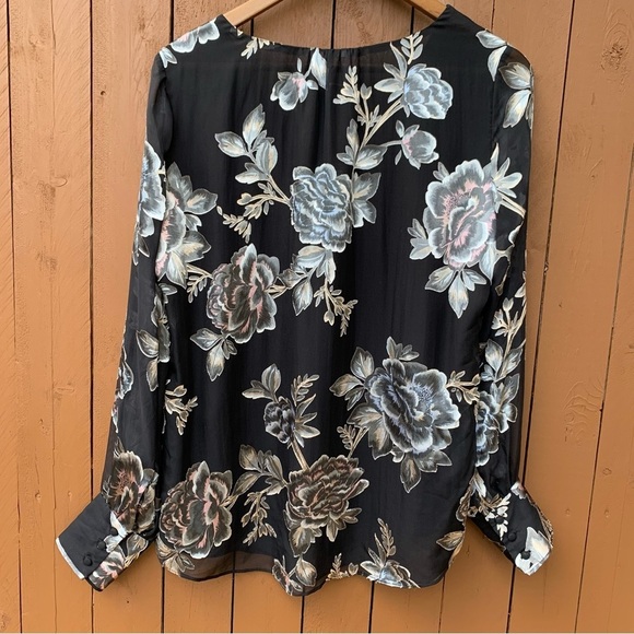 White House Black Market | NWT Size Medium Blk Dynasty Floral Silk Raglan Blouse - Picture 10 of 16